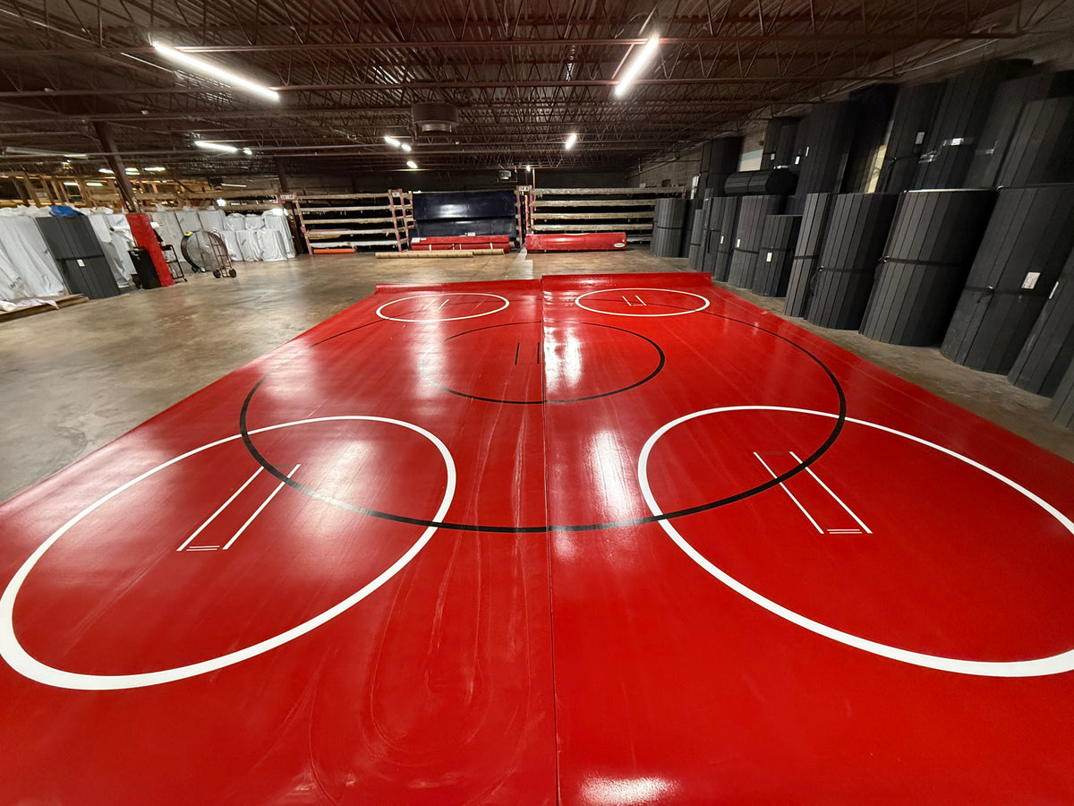 Classic 1.25" Thick 31' X 24' Red 2 Sections