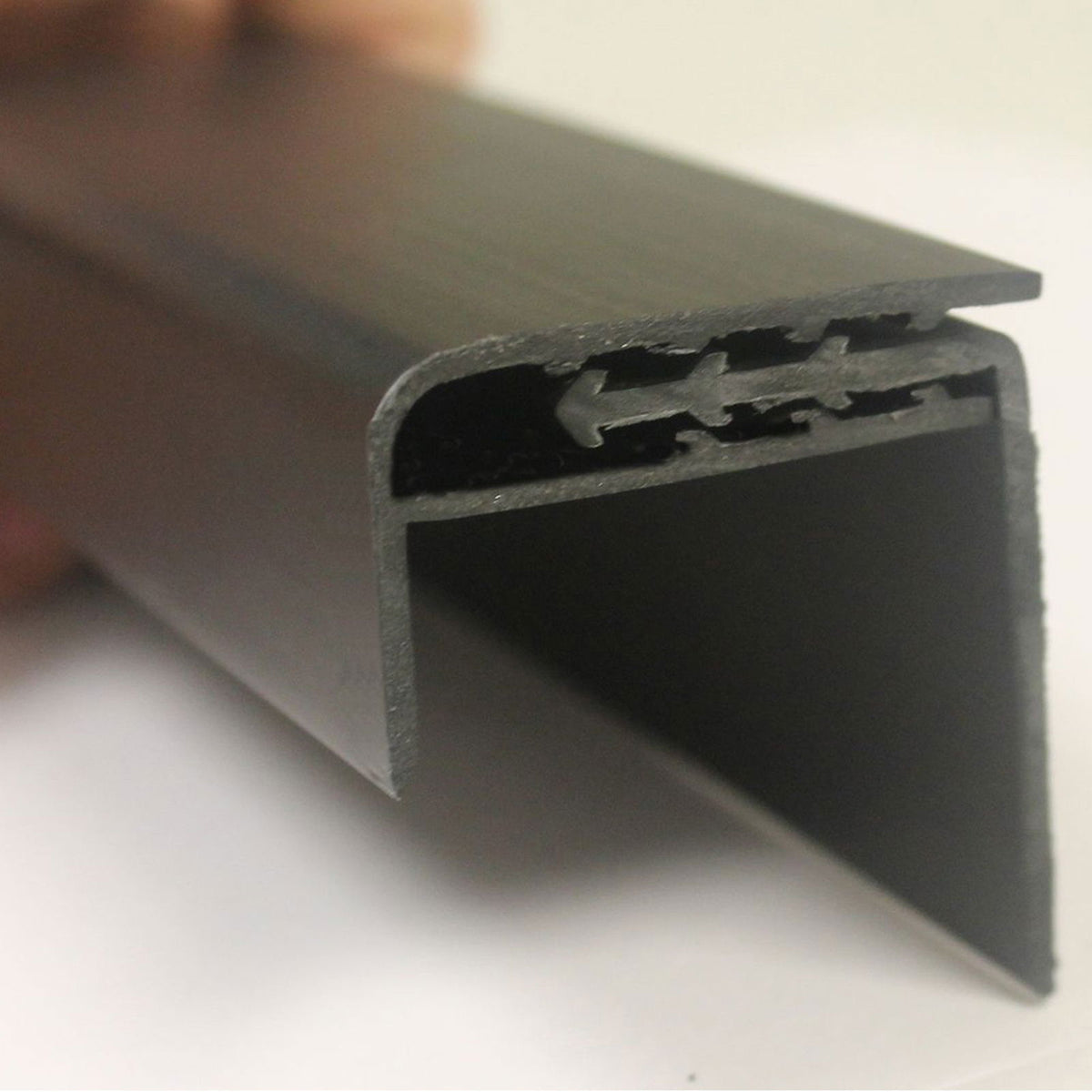 Edge Molding for FLEX3 and LiteWeight Wall Padding – Resilite Sports ...