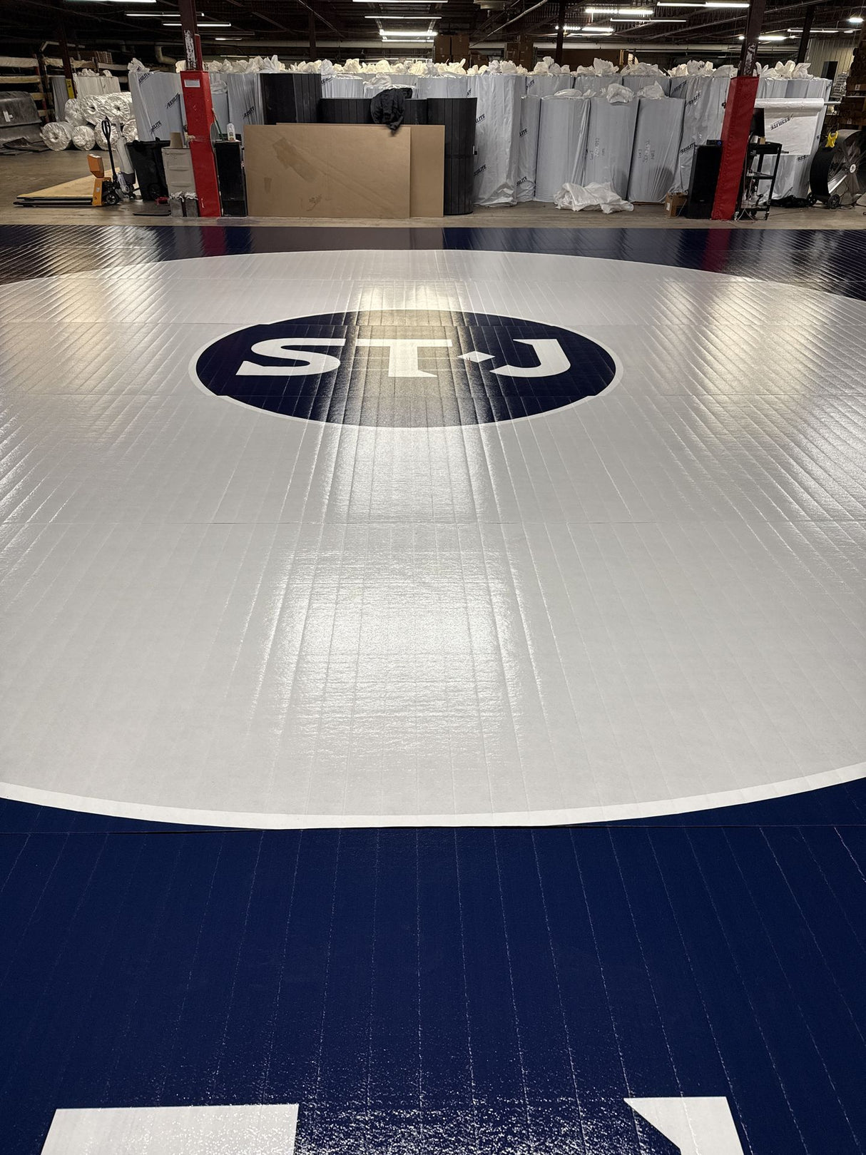 STOCK - STCK-048152 - LW Tape 41'10" x 42' Cobalt with 30' circle - 7 sections