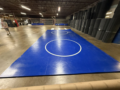 Classic Mat 15' x 28' Bright Blue With 2 10' White Circles