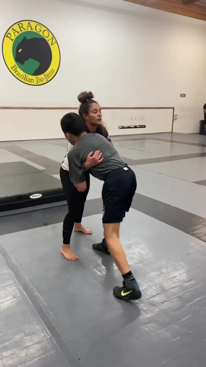A demonstration of how to use the Resilite Crash Mat